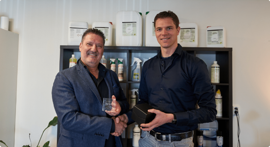 Lama-Chemie-Specialty-Dealer-van-het-jaar