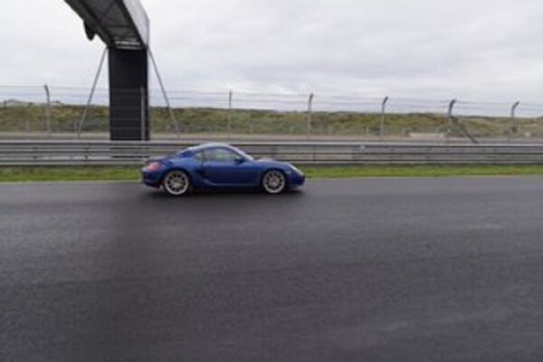 Caso práctico de Eurol: Líquido de frenos para Porsche Cayman Racing.