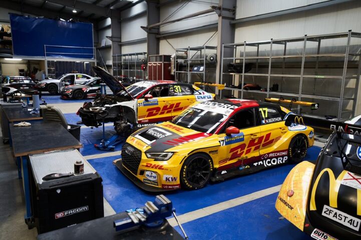 WTCR_Eurol-Specialty-Racing-0w-40_Audi-RS-3-LMS_motor