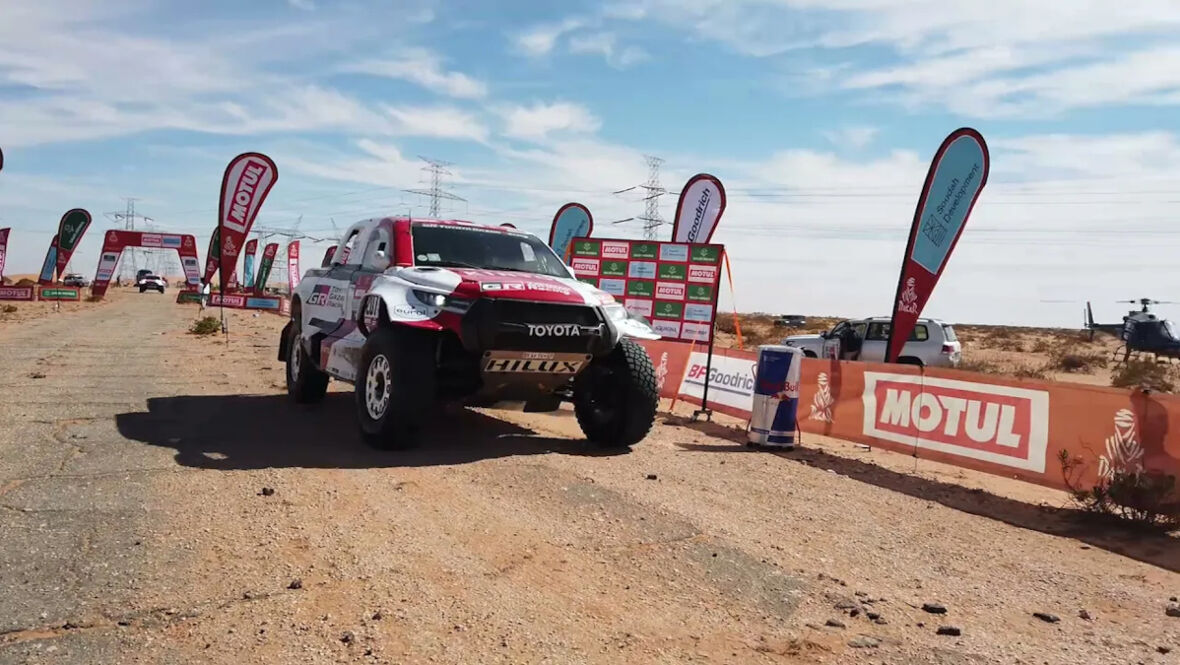 Dakar-Rally-2022_Toyota-Hillux.jpg
