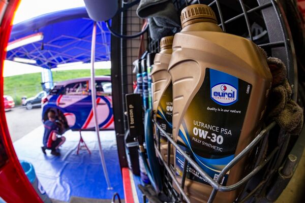 Eurol Ultrance PSA 0W 30 is a fully synthetic lubricant.