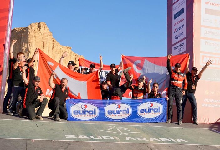 Mammoet Rallysport bei der Dakar-Rallye 2020 Podiumszeremonie für Lastwagen.