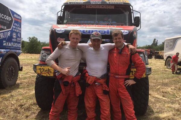 Martin-van-den-Brink_Finish-Dakar-2017_Mammoet-Rallysport_Renault-Sherpa