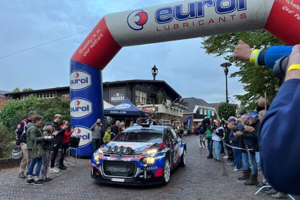 EHR-2023_AFB002_Jos-Verstappen-trok-enorm-veel-belangstelling-in-de-Eurol-Hellendoorn-Rally-van-2022_PB_221209-1024x768