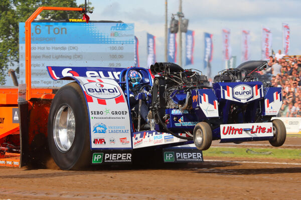 Eurol-Bandit-tractor-pulling-team-card