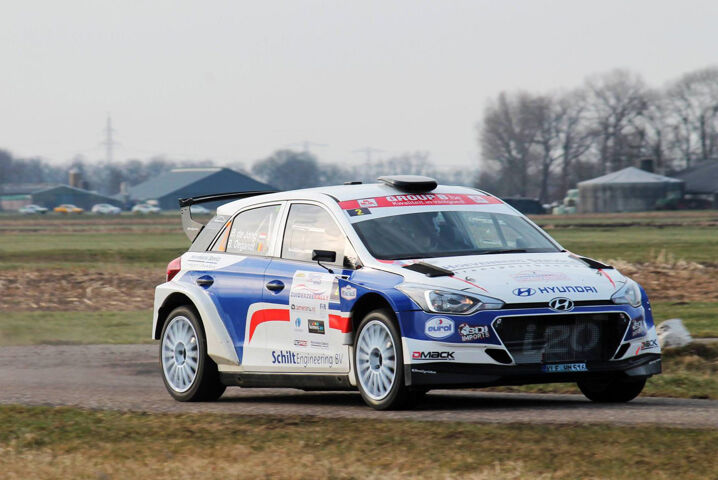 Rallycoureur Bob de Jong met de Hyundai i20 R5 over de Eurol R5 Rally Challenge 2018.