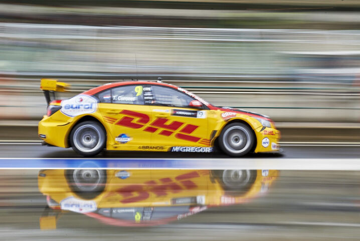 Tom Coronel tijdens de FIA WTCC op de Hungaroring in 2017 met RML Cruze Roal Motorsport.