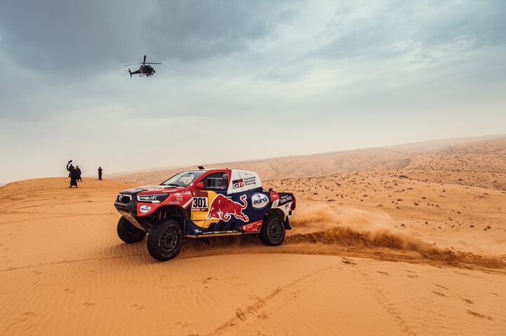 Toyota GAZOO Racing, Étape 8 du Rallye Dakar 2021, vue hélicoptère.