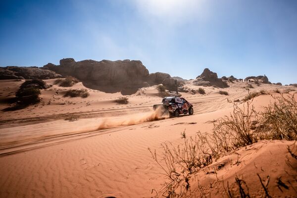 Nasser-Al-Attiyah_Toyota-Gazoo-Racing_Stage4-Dakar-Rally-2020