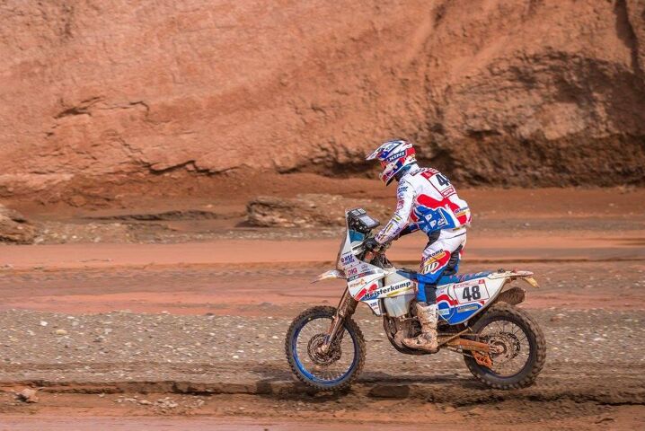 Jurgen van den Goorbergh durante la Etapa 10 del Rally Dakar 2018 en moto.
