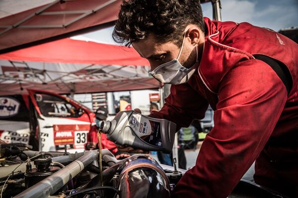 Specialty Racingline Eurol Lubricants SYNGIS Technology 0W-40